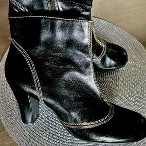 'WHAT'S WHAT' by/AEROSOLE ANKLE BOOTS / SIZE 9